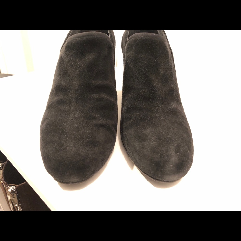 Stuart Weitzman black suede ankle booties 8.5B - Picture 6 of 6